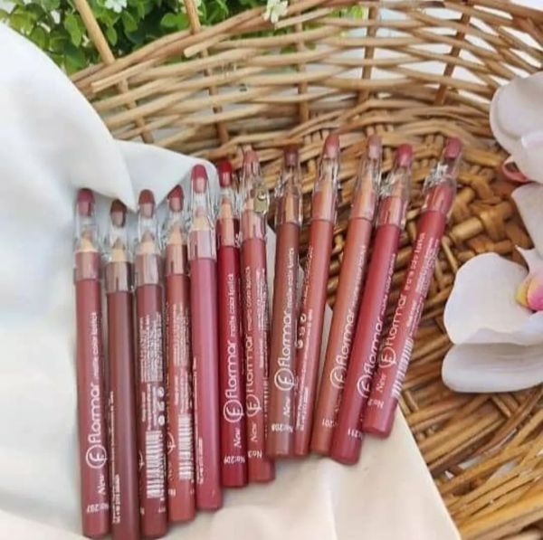 Flomar lip liners