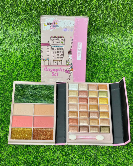 Any lady eyeshadow pallete