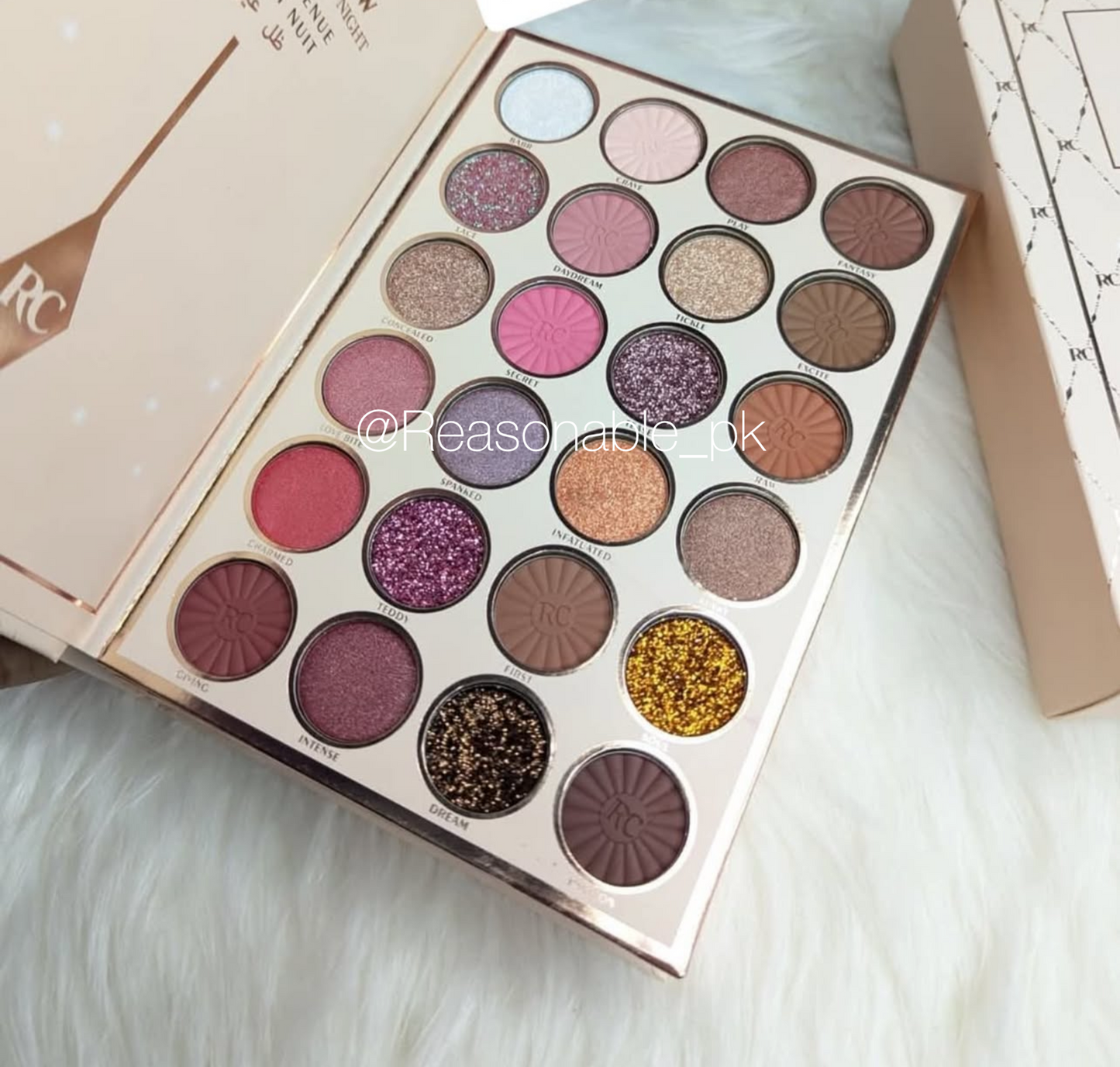 Romcom Flawless All in One Makeup Book Kit