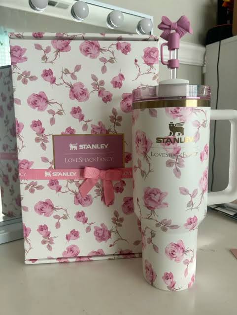 Stanley x Love shack Fancy 40oz Quencher Stainless steel Tumbler ( Top Gift )
