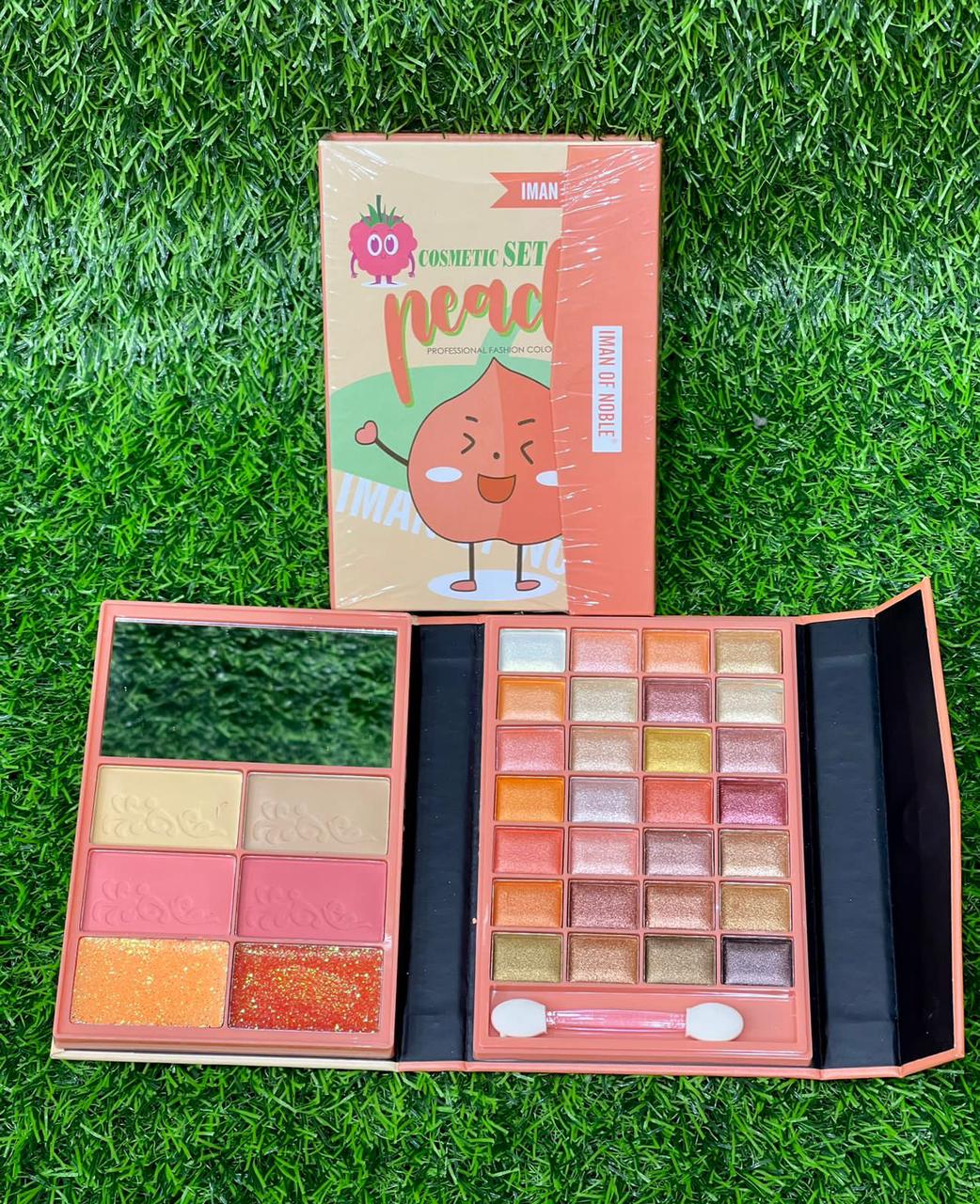 Any lady peachy eyeshadow pallete